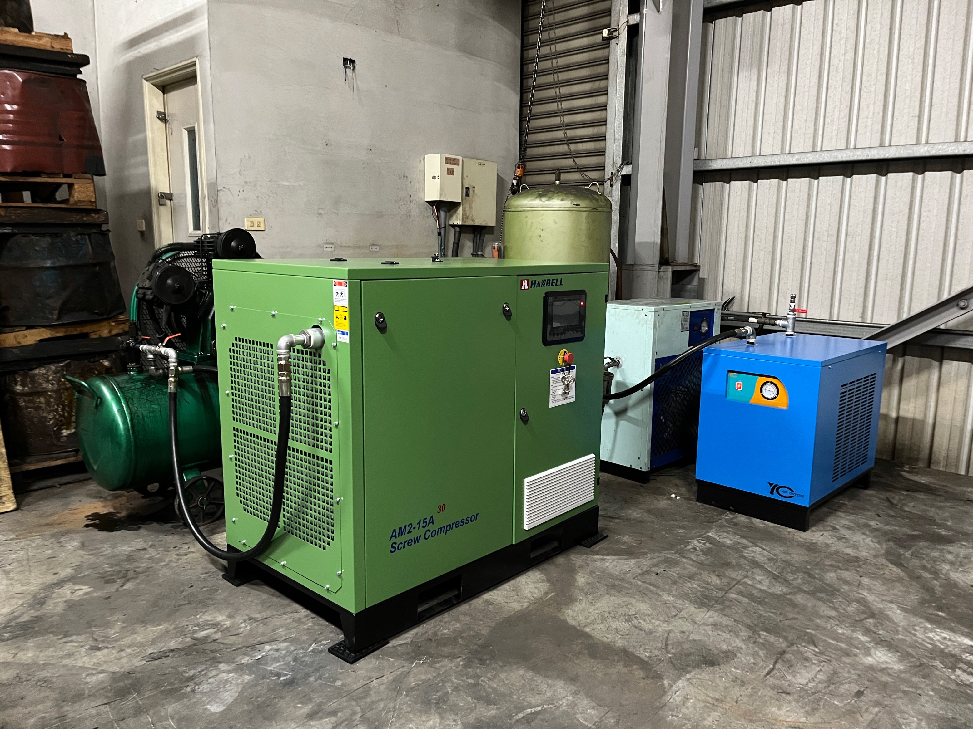 高雄市岡山區 螺絲加工廠